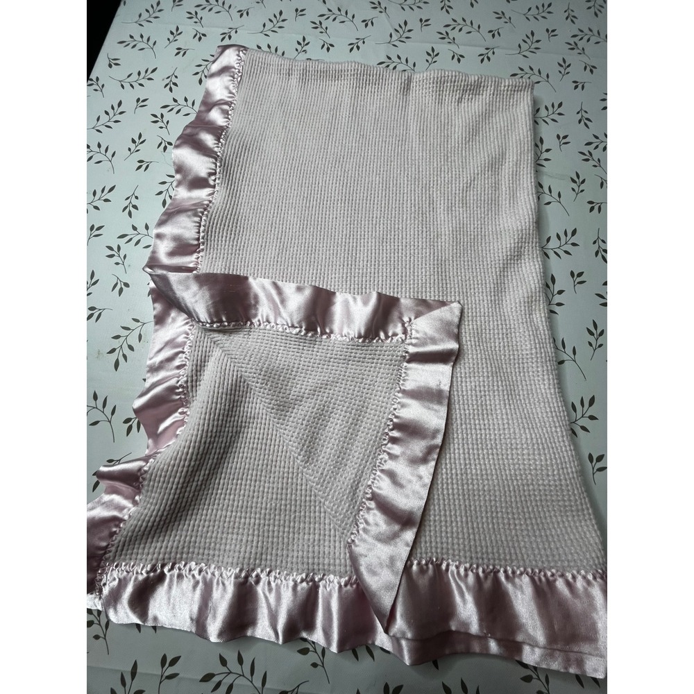 Vintage Pink Waffle Weave Baby Blanket Ruffled Satin Trim Thermal Throw 32x44